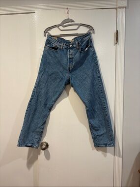 Levi’s Woman’s Wedgie Straight 32 x 28 Blue Jeans Everyday Timeless Staple